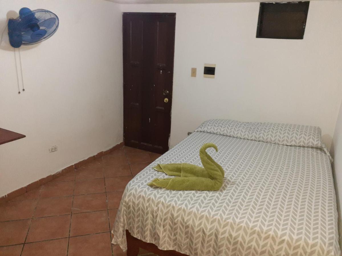 Adriano'S Apartahotel Santo Domingo Exterior photo