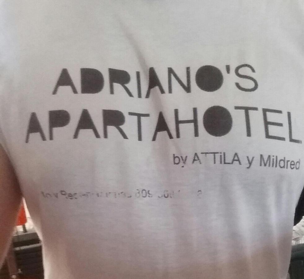 Adriano'S Apartahotel Santo Domingo Exterior photo